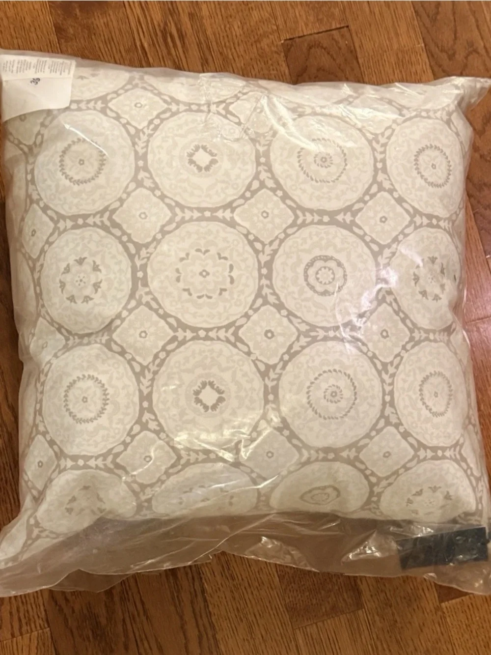 NEW Pottery Barn Kravet Medallion Outdoor Pillow | Sand + Ivory Print | 20